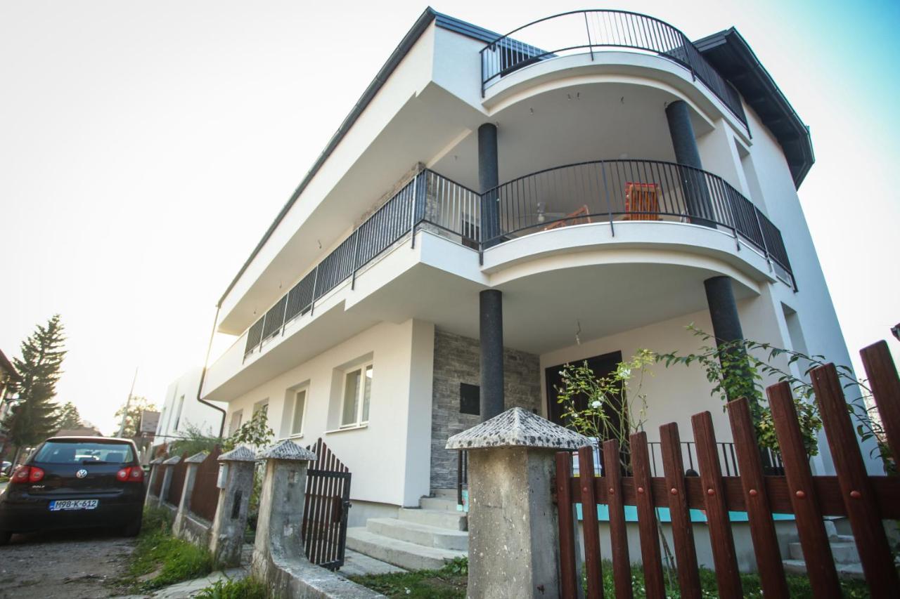 Lgp Exclusive Apartment Бихач Экстерьер фото
